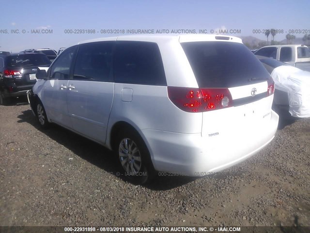 5TDKK4CC6AS301502 - 2010 TOYOTA SIENNA CE/LE WHITE photo 3