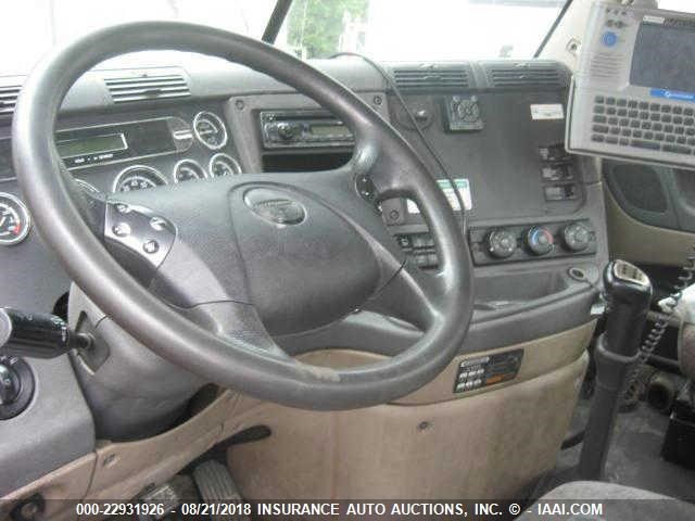 1FUJGEDR7CSBJ8573 - 2012 FREIGHTLINER CASCADIA 125  Unknown photo 7