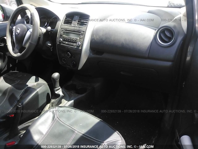 3N1CE2CP4GL383606 - 2016 NISSAN VERSA NOTE S/S PLUS/SV/SL/SR GRAY photo 5