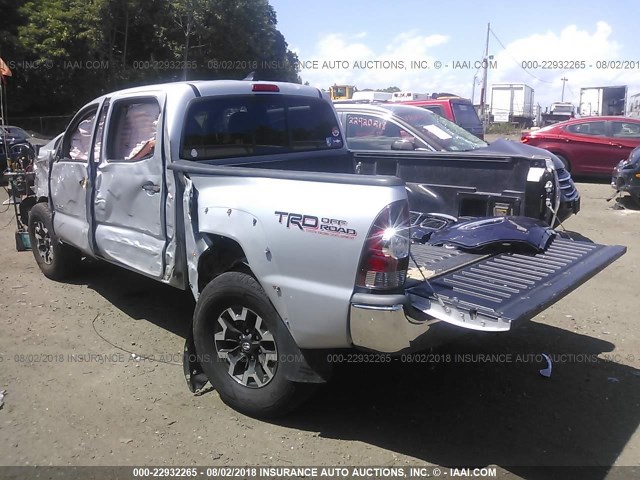 5TFJU4GN6CX021173 - 2012 TOYOTA TACOMA DOUBLE CAB PRERUNNER SILVER photo 3