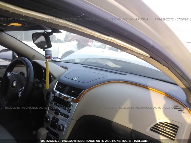 1G1ZC5E1XBF303924 - 2011 CHEVROLET MALIBU 1LT თაფლისფერი ფოტო 5