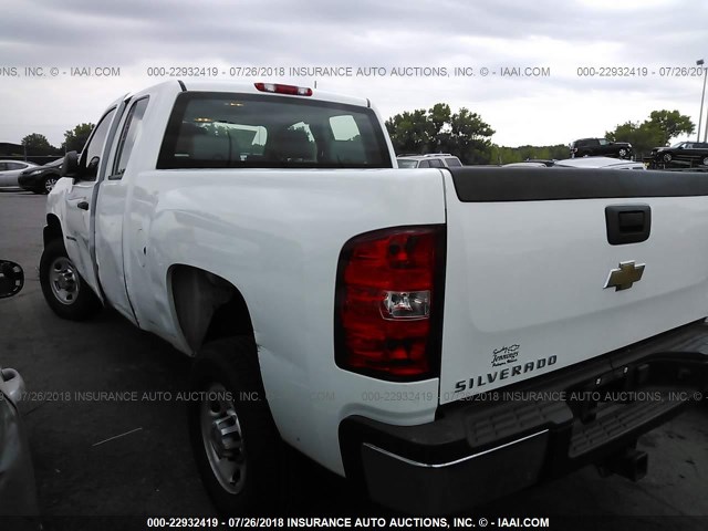 1GC5CVBG8AZ257425 - 2010 CHEVROLET SILVERADO C2500 HEAVY DUTY WHITE photo 3