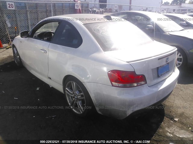 WBAUC9C56CVM12206 - 2012 BMW 135 I WHITE photo 3