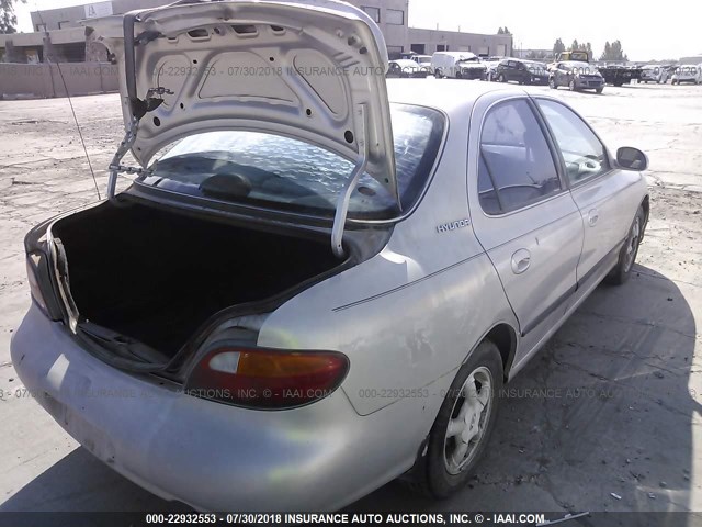 KMHJF34M2WU727591 - 1998 HYUNDAI ELANTRA GLS SILVER photo 4