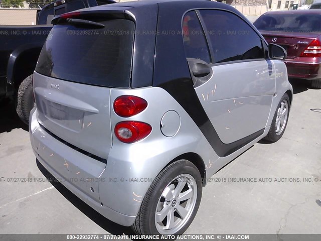 WMEEJ3BA2CK538896 - 2012 SMART FORTWO PURE/PASSION SILVER photo 4