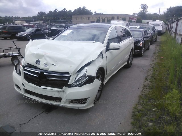 4JGCB5HE3CA144740 - 2012 MERCEDES-BENZ R 350 4MATIC WHITE photo 2