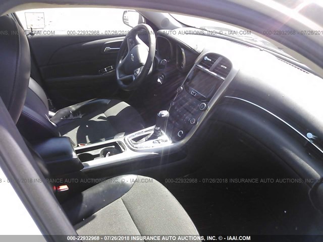 1G11C5SA7DF230001 - 2013 CHEVROLET MALIBU 1LT 银色 照片 5