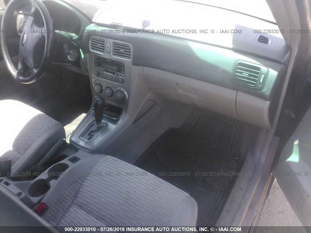 JF1SG65613H740950 - 2003 SUBARU FORESTER 2.5XS შავი ფოტო 5