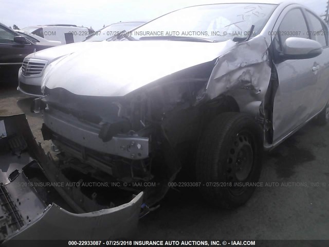 JTDKDTB38E1565992 - 2014 TOYOTA PRIUS C SILVER photo 6