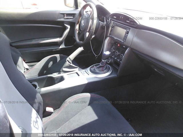 JF1ZNAA12D2730238 - 2013 TOYOTA SCION FR-S SILVER photo 5