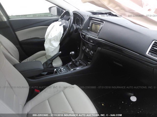 JM1GJ1V65E1116195 - 2014 MAZDA 6 TOURING WHITE photo 5