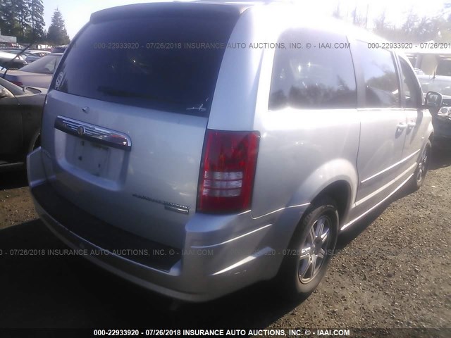 2A4RR5D19AR250044 - 2010 CHRYSLER TOWN & COUNTRY TOURING SILVER photo 4