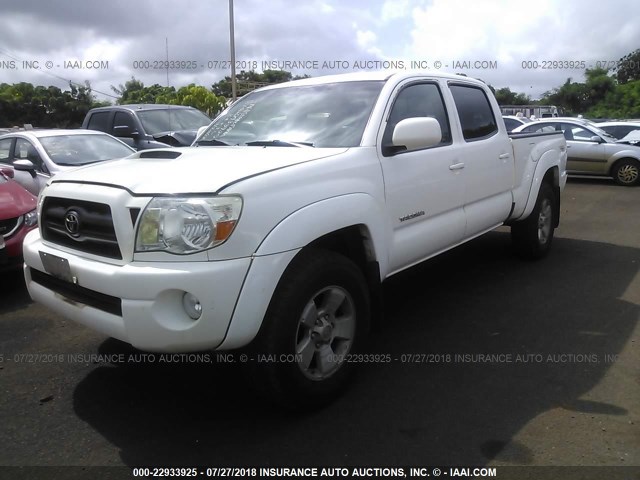 5TEMU52N88Z565104 - 2008 TOYOTA TACOMA DOUBLE CAB LONG BED WHITE photo 2