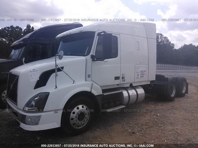 4V4NC9EJ7AN282519 - 2010 VOLVO VNL L Unknown photo 2