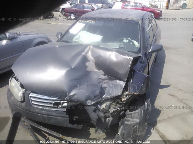 JT2BG22K7Y0491296 - 2000 TOYOTA CAMRY CE/LE/XLE ნაცრისფერი ფოტო 2