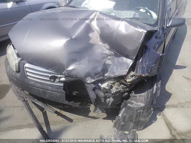 JT2BG22K7Y0491296 - 2000 TOYOTA CAMRY CE/LE/XLE ნაცრისფერი ფოტო 6