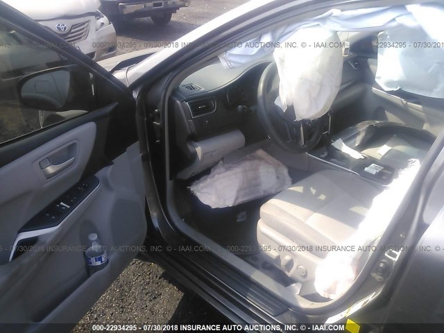 4T1BF1FKXFU486254 - 2015 TOYOTA CAMRY LE/XLE/SE/XSE 灰色 照片 5