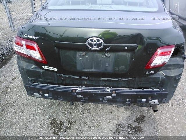 4T4BF3EK2BR135903 - 2011 TOYOTA CAMRY SE/LE/XLE GRAY photo 6