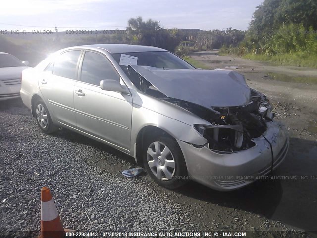 4T1BE32K64U866550 - 2004 TOYOTA CAMRY LE/XLE/SE Gümüş foto 1
