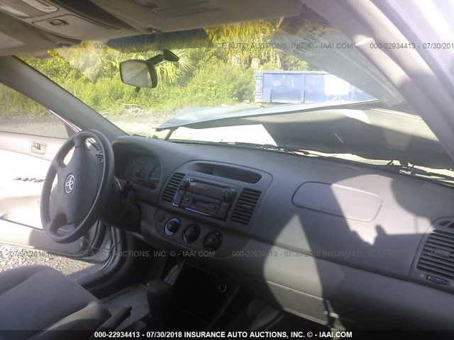 4T1BE32K64U866550 - 2004 TOYOTA CAMRY LE/XLE/SE Gümüş foto 5