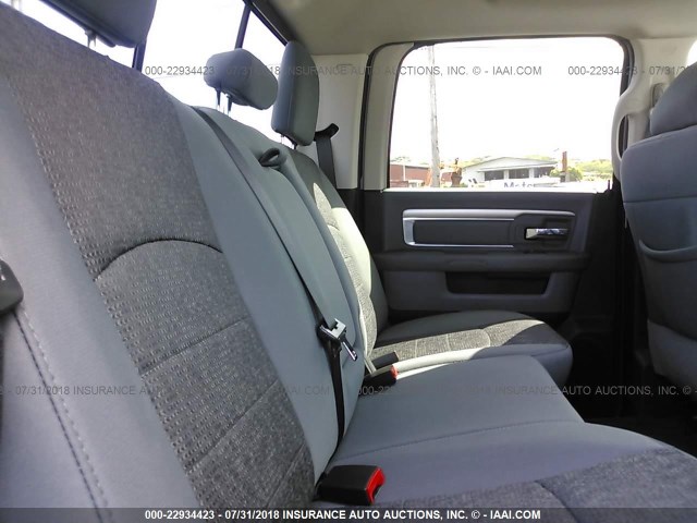 3C6UR5DL8JG170300 - 2018 RAM 2500 SLT 黑色 照片 8