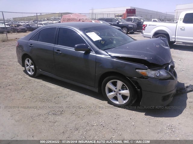 4T1BF3EK4BU603799 - 2011 TOYOTA CAMRY SE/LE/XLE 灰色 照片 1