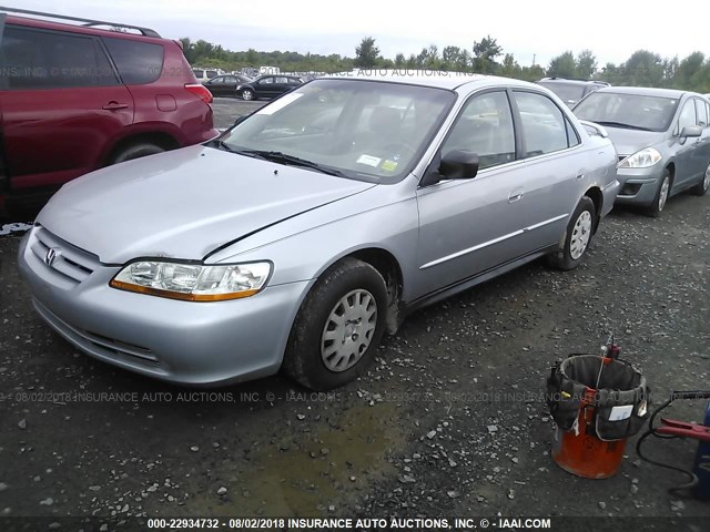 1HGCF866X1A104465 - 2001 HONDA ACCORD VALUE SILVER photo 2