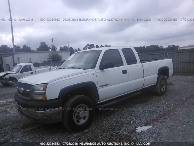1GCHC29UX3E193888 - 2003 CHEVROLET SILVERADO C2500 HEAVY DUTY WHITE photo 2