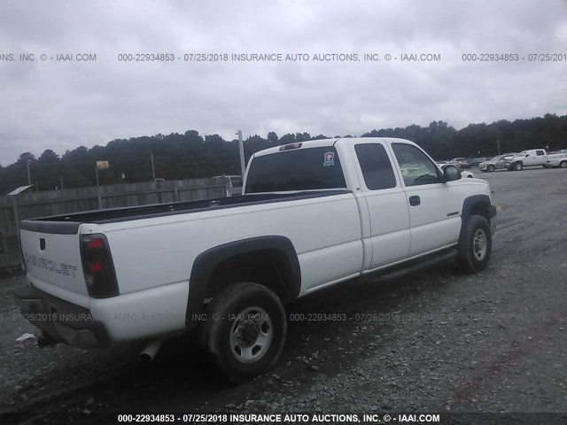 1GCHC29UX3E193888 - 2003 CHEVROLET SILVERADO C2500 HEAVY DUTY WHITE photo 4