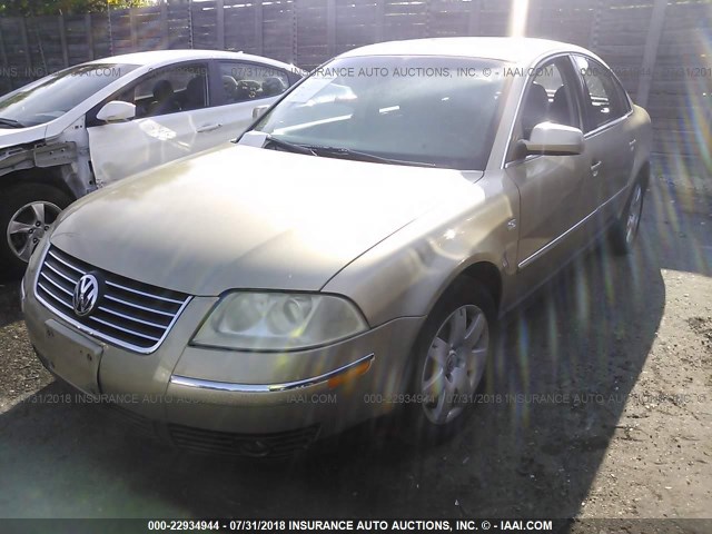 WVWRH63B41P283396 - 2001 VOLKSWAGEN PASSAT GLX 金色 照片 2
