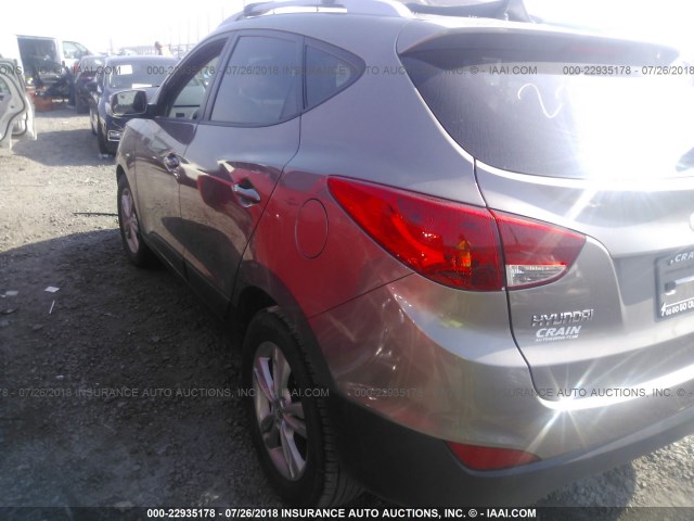 KM8JU3AC8DU594351 - 2013 HYUNDAI TUCSON GLS/LIMITED GRAY photo 3