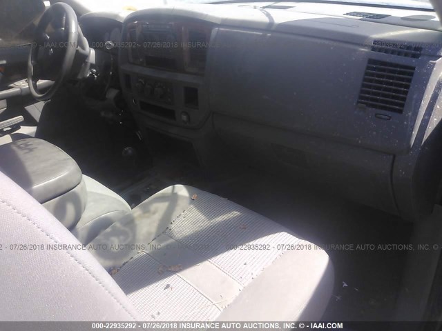 1D7KS28C96J196641 - 2006 DODGE RAM 2500 ST/SLT 蓝色 照片 5