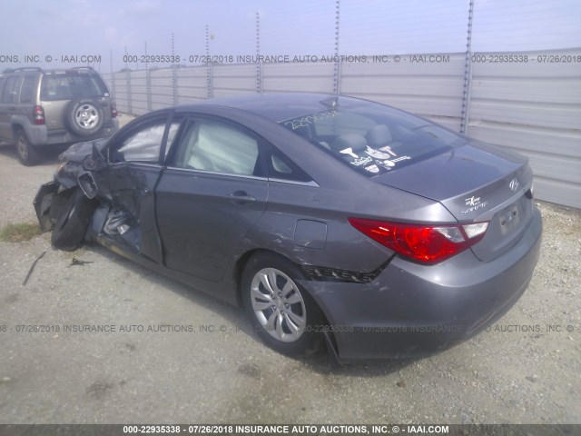 5NPEB4AC5CH462013 - 2012 HYUNDAI SONATA GLS 灰色 照片 3