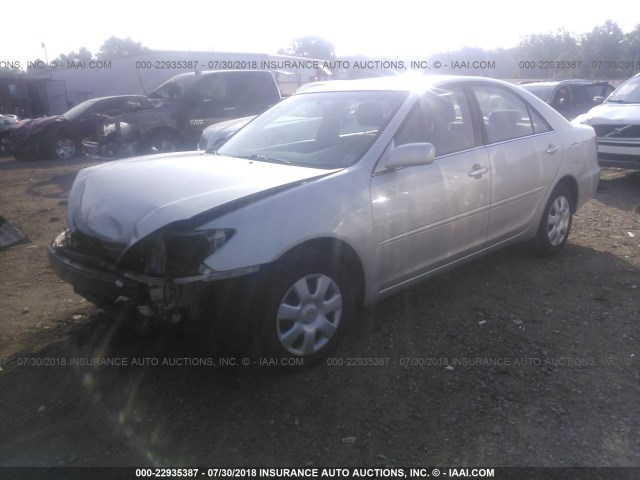 4T1BE32K54U914801 - 2004 TOYOTA CAMRY LE/XLE/SE Gümüş foto 2