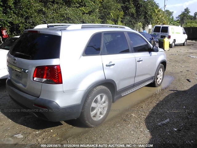 5XYKT3A16BG102554 - 2011 KIA SORENTO LX SILVER photo 4