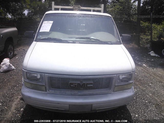 1GTDM19W2YB509977 - 2000 GMC SAFARI XT WHITE photo 6