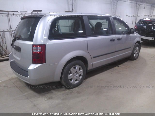 1D8HN44H28B140449 - 2008 DODGE GRAND CARAVAN SE SILVER photo 4