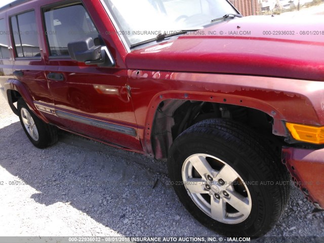 1J8HG48K16C225880 - 2006 JEEP COMMANDER RED photo 6