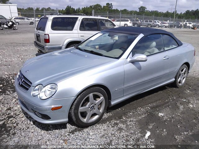 WDBTK75GX5T040340 - 2005 MERCEDES-BENZ CLK 500 SILVER photo 2