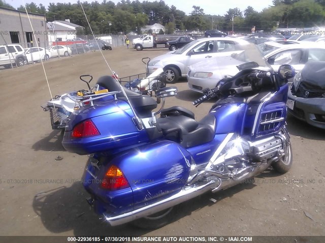 1HFSC47045A403256 - 2005 HONDA GL1800 BLUE photo 3