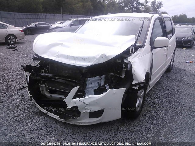 2V4RW3DG8BR691386 - 2011 VOLKSWAGEN ROUTAN SE WHITE photo 2