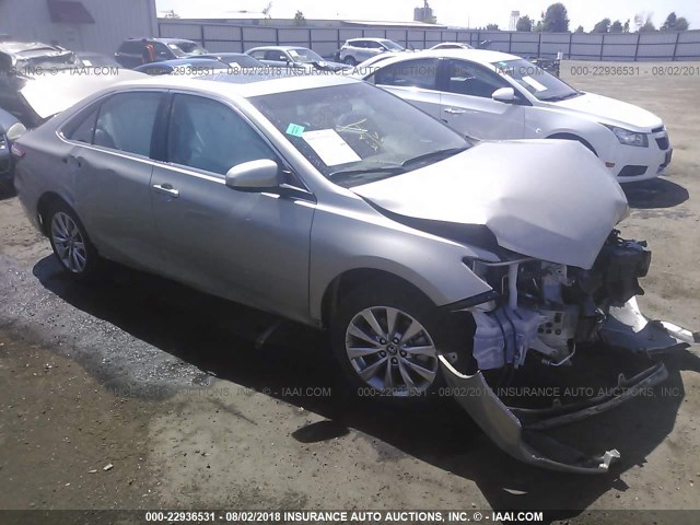 4T1BK1FK1HU584345 - 2017 TOYOTA CAMRY XSE/XLE Qızıl foto 1