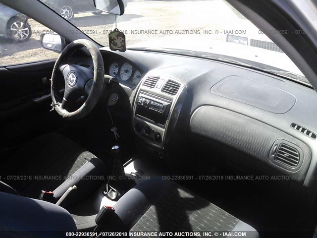 JM1BJ245121526111 - 2002 MAZDA PROTEGE PR5 银色 照片 5