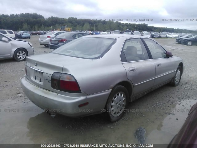 1HGCD5560VA256749 - 1997 HONDA ACCORD EX/EX-R GOLD photo 4