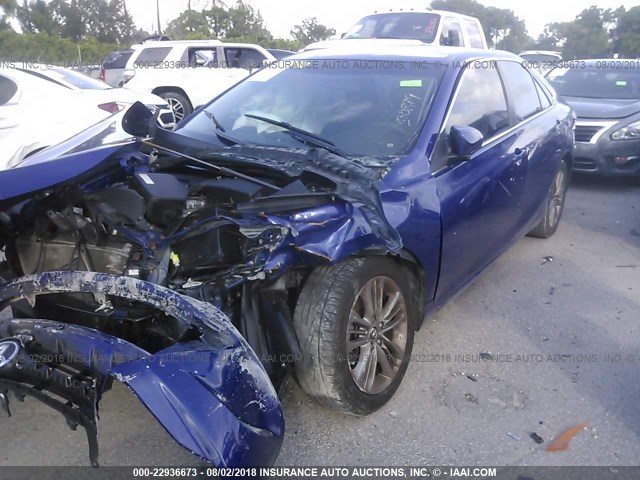 4T1BF1FK5GU510879 - 2016 TOYOTA CAMRY LE/XLE/SE/XSE 蓝色 照片 2