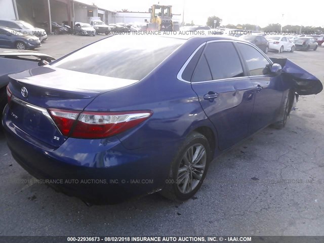 4T1BF1FK5GU510879 - 2016 TOYOTA CAMRY LE/XLE/SE/XSE 蓝色 照片 4