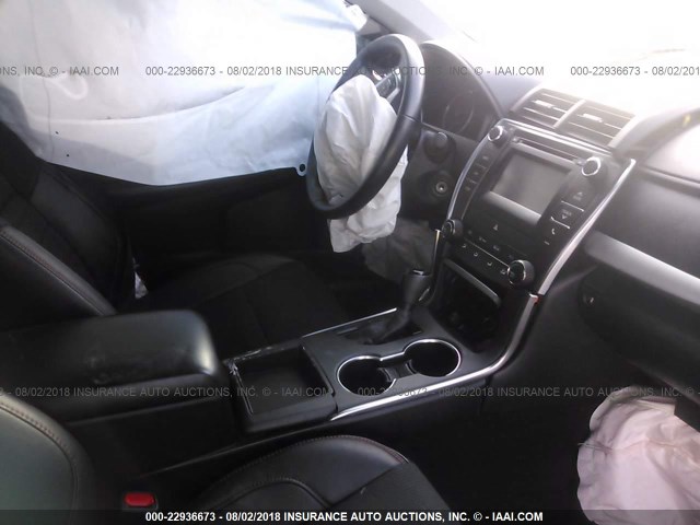 4T1BF1FK5GU510879 - 2016 TOYOTA CAMRY LE/XLE/SE/XSE 蓝色 照片 5