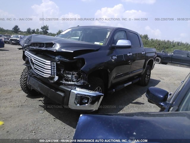 5TFHY5F12EX377579 - 2014 TOYOTA TUNDRA CREWMAX LIMITED GRAY photo 2