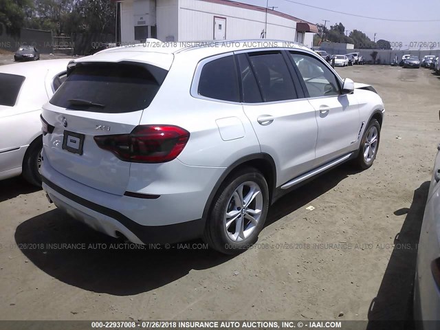 5UXTR9C53JLC80240 - 2018 BMW X3 XDRIVEM40I WHITE photo 4