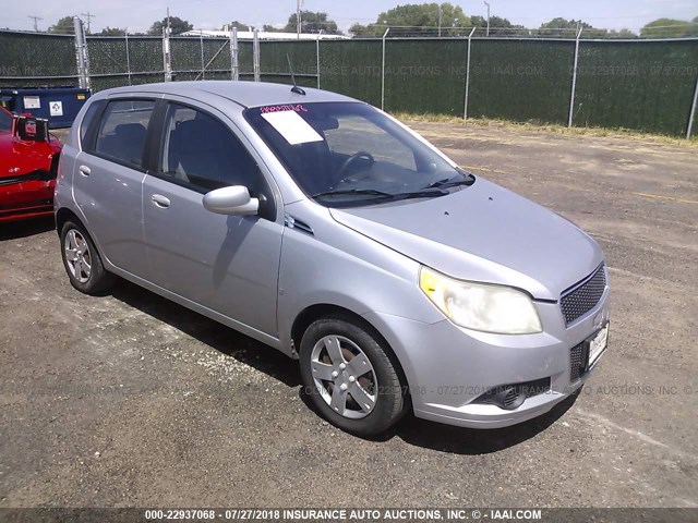 KL1TD66EX9B320359 - 2009 CHEVROLET AVEO LS/LT SILVER photo 1